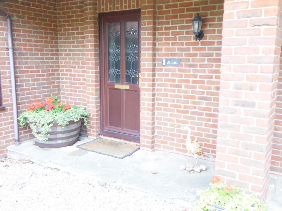 At Last Bed & Breakfast Edlington 外观 照片